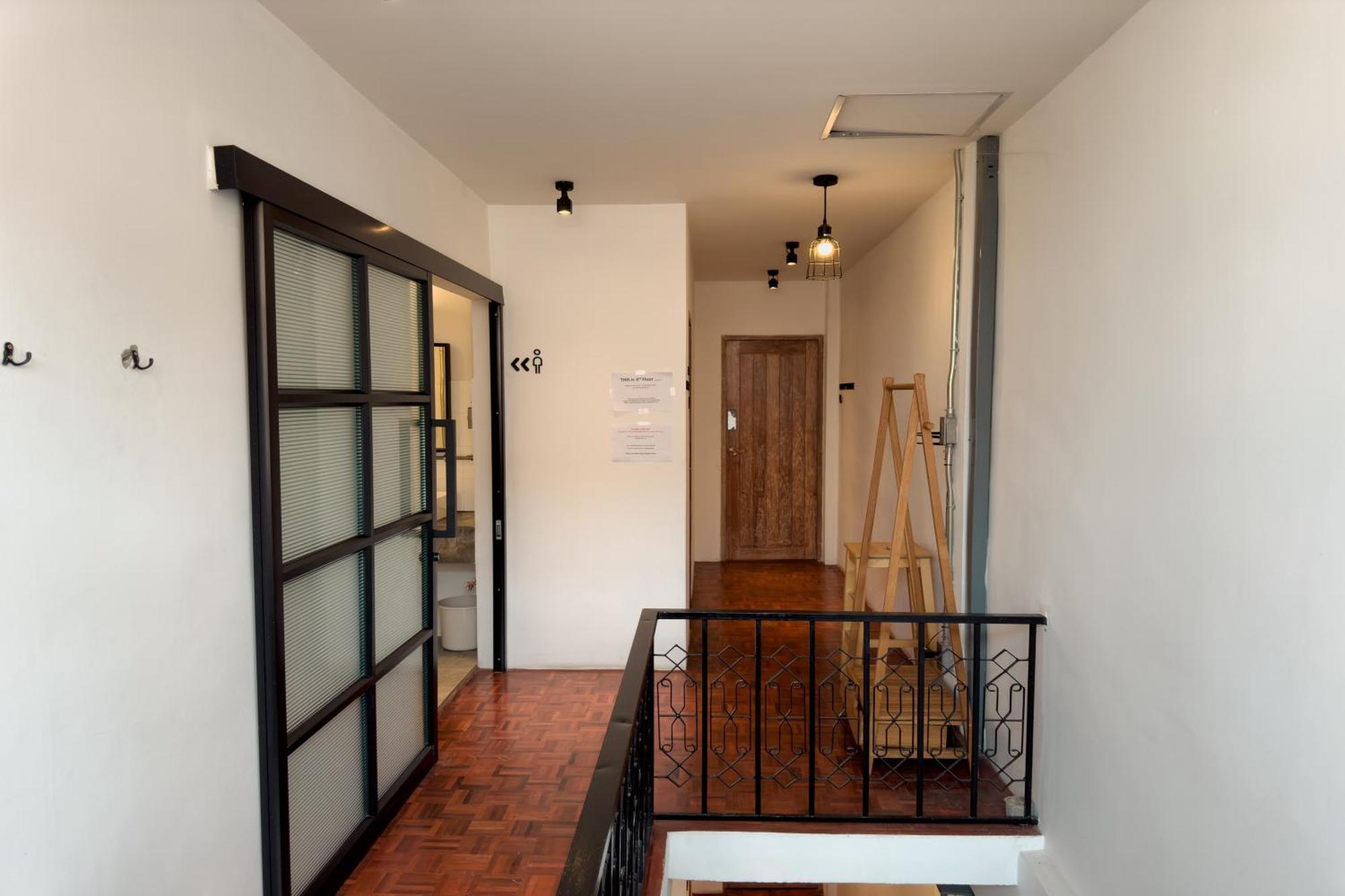 Once In A Blue Moon Cafe And Hostel Chiang Mai Buitenkant foto