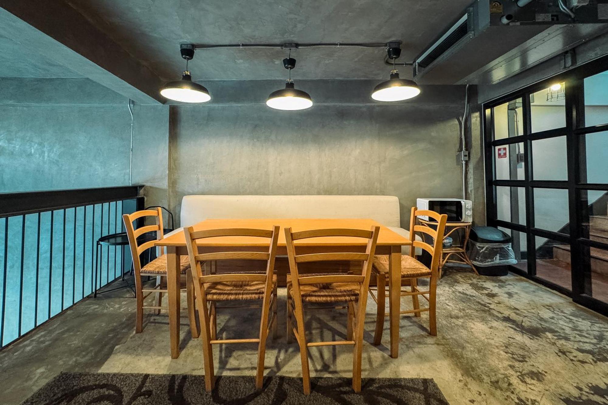 Once In A Blue Moon Cafe And Hostel Chiang Mai Buitenkant foto